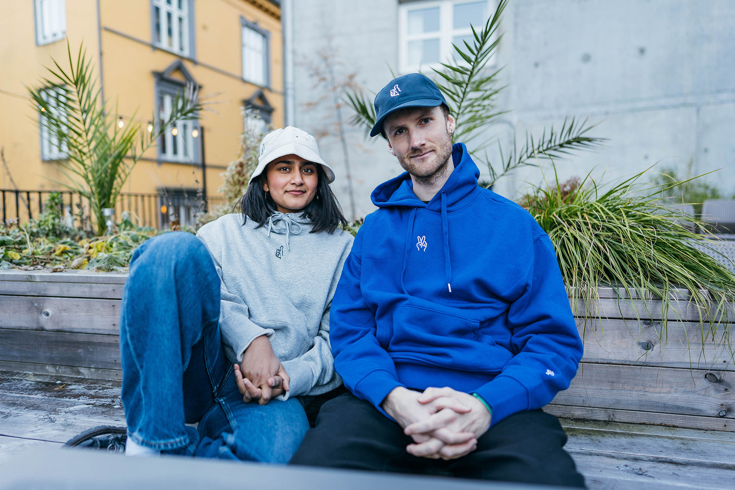 Blå hoodie